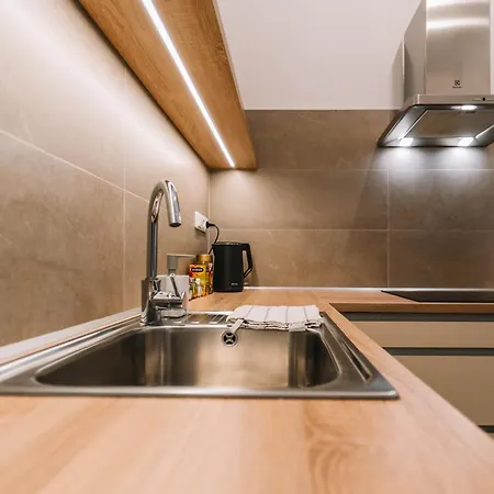 Modern Living In Centre 科希策